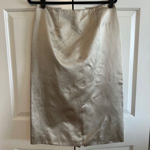 Vera Wang Champagne Silk Knee Length Skirt